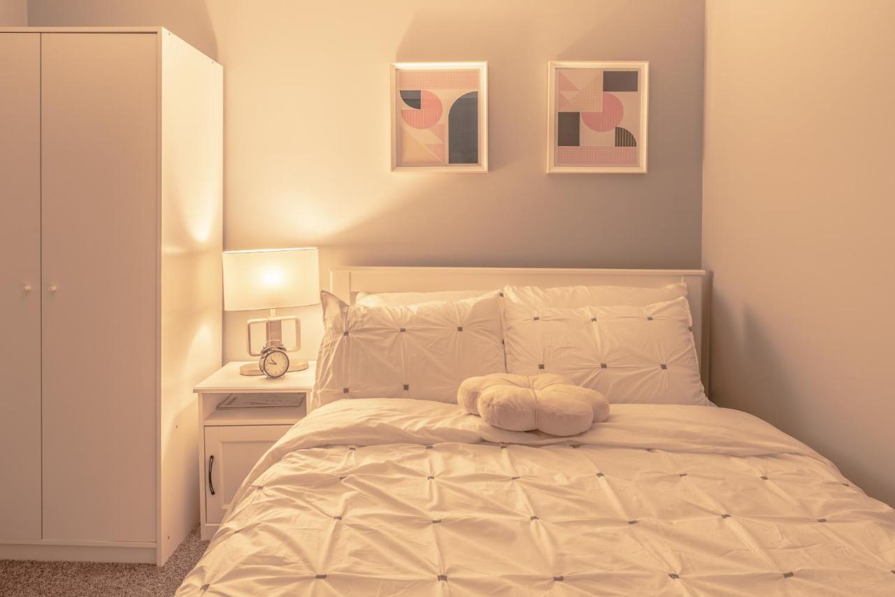 You Will Love This 2Br Guest Suite In Se YYC Eksteriør bilde