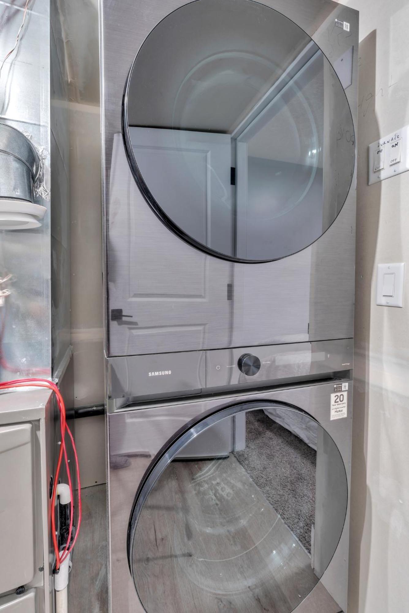 You Will Love This 2Br Guest Suite In Se YYC Eksteriør bilde