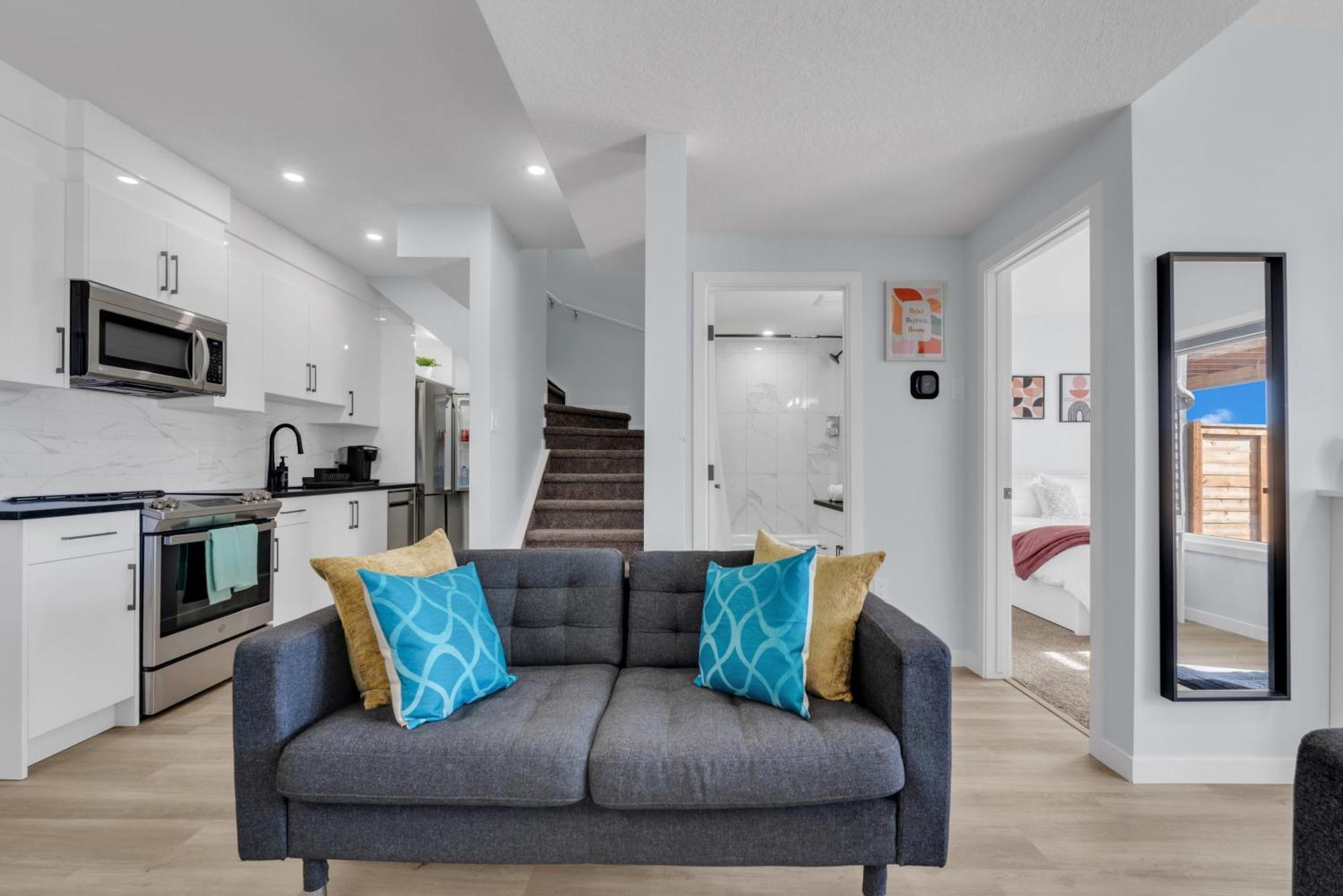 You Will Love This 2Br Guest Suite In Se YYC Eksteriør bilde