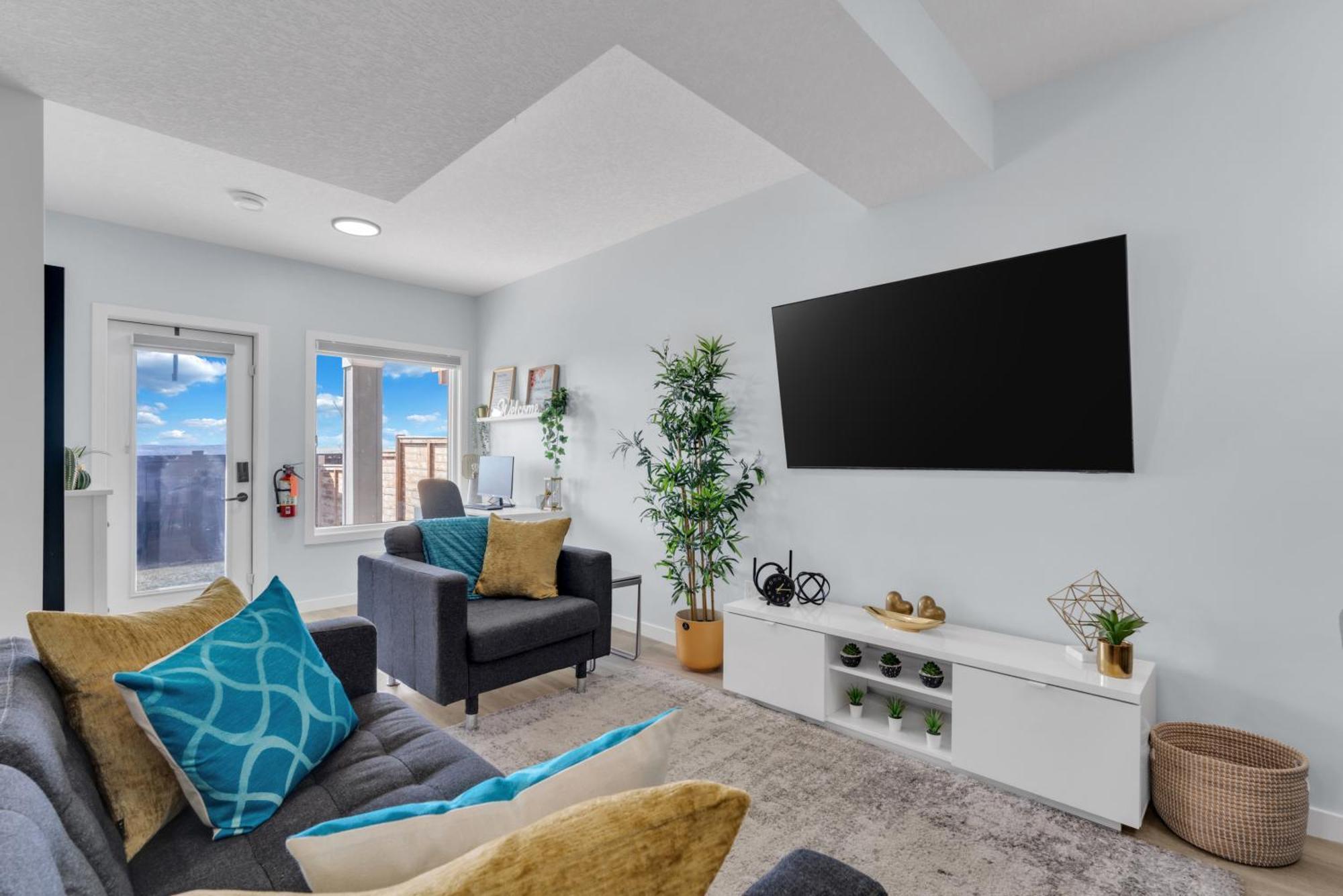 You Will Love This 2Br Guest Suite In Se YYC Eksteriør bilde