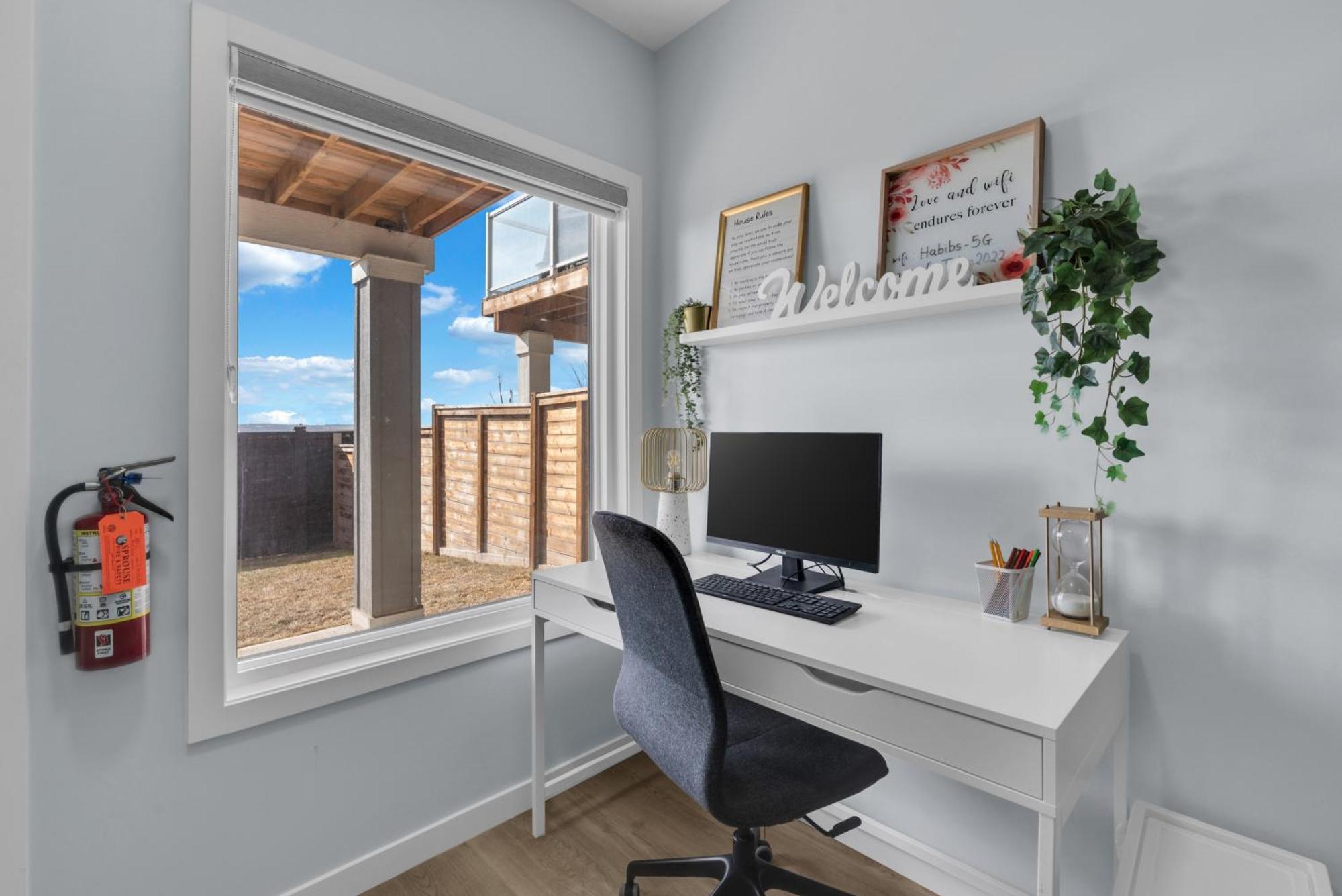 You Will Love This 2Br Guest Suite In Se YYC Eksteriør bilde