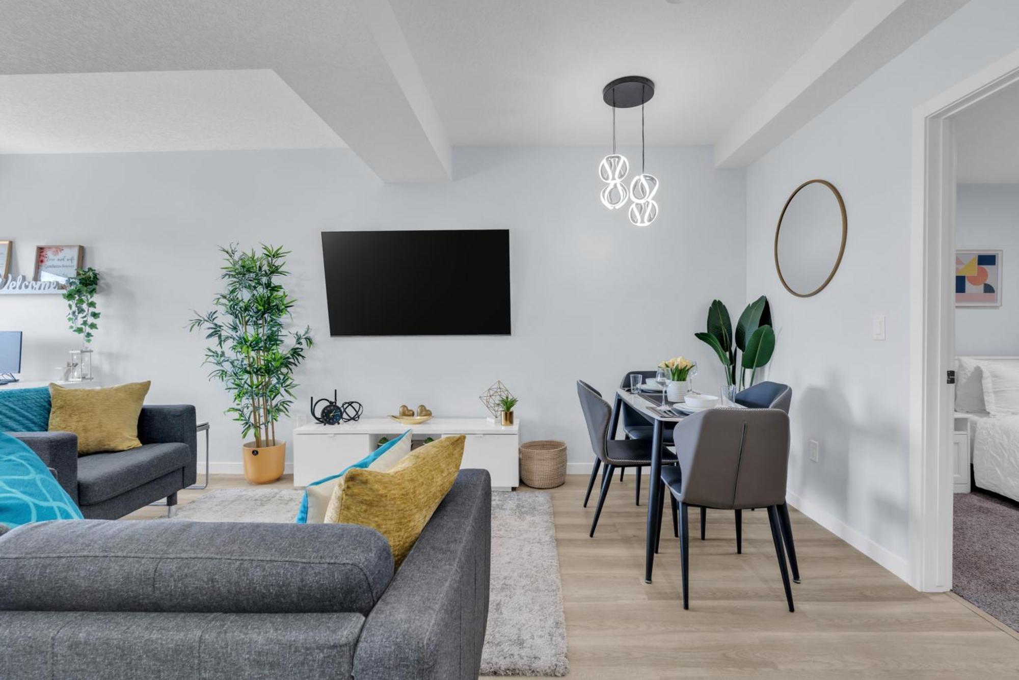 You Will Love This 2Br Guest Suite In Se YYC Eksteriør bilde